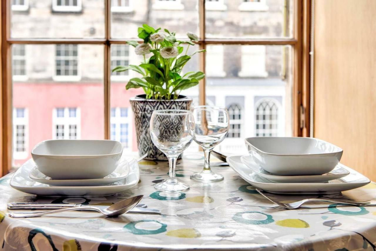 Joivy Royal Mile Apartment In Prime Location Edinburgh Exterior photo